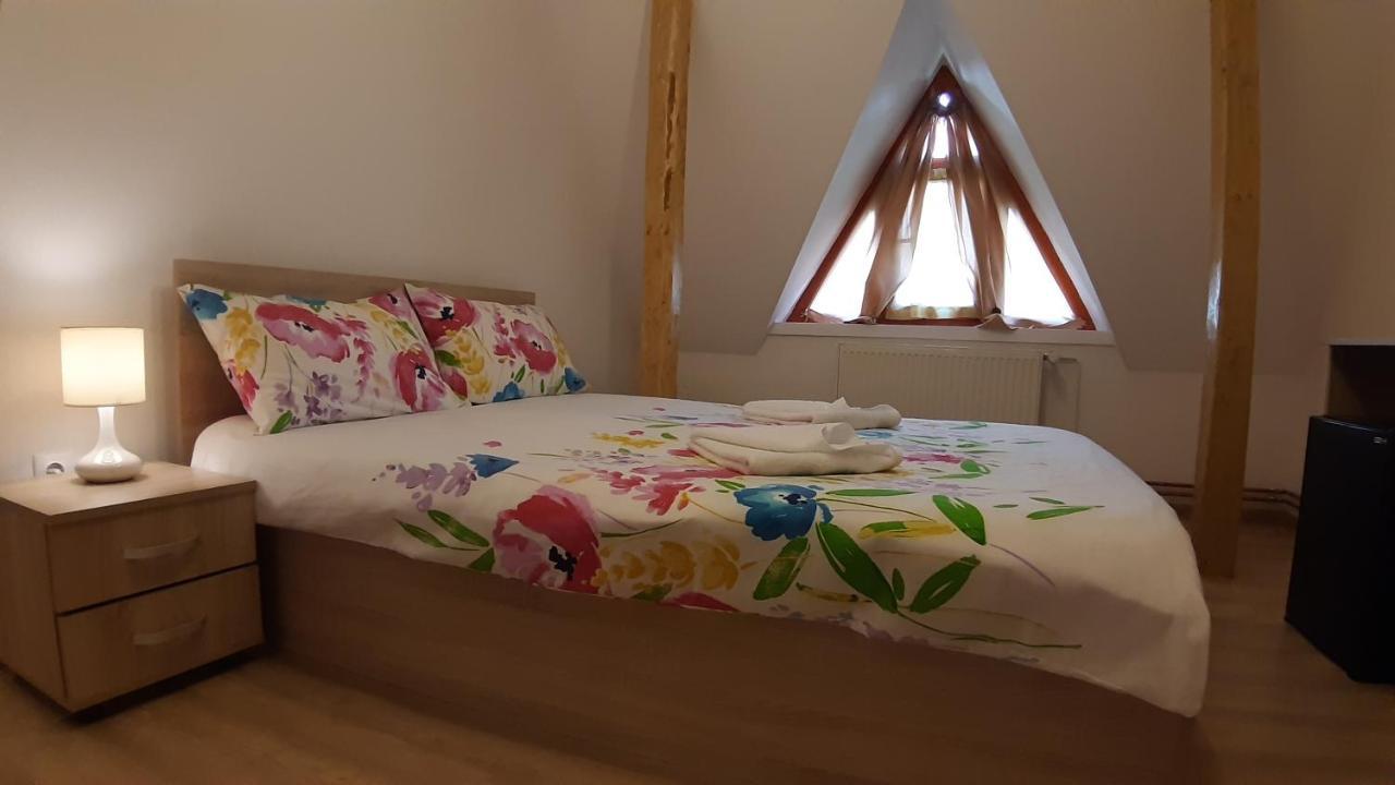 Casa Camelia Hotell Sovata Exteriör bild